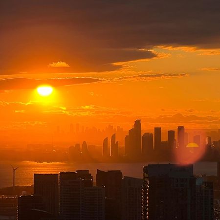 Presidential Suite Heart Of Downtown With Stunning View Toronto Exterior photo